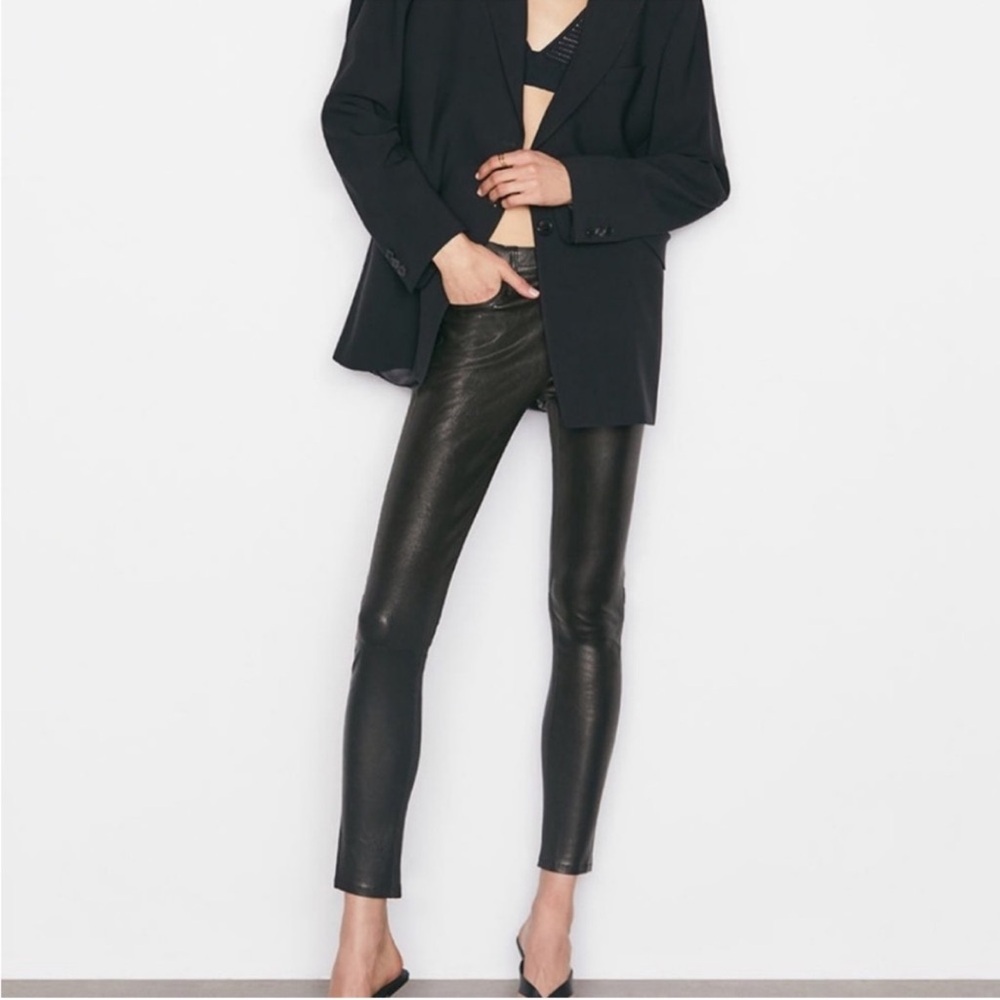 FRAME le skinny de jeanne black leather pants 25 lamb mid rise jeans flattering